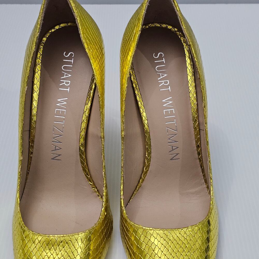 Stuart Weitzman Metallic Yellow Snakeskin Pointed-Toe Pumps - Picture 6 of 16